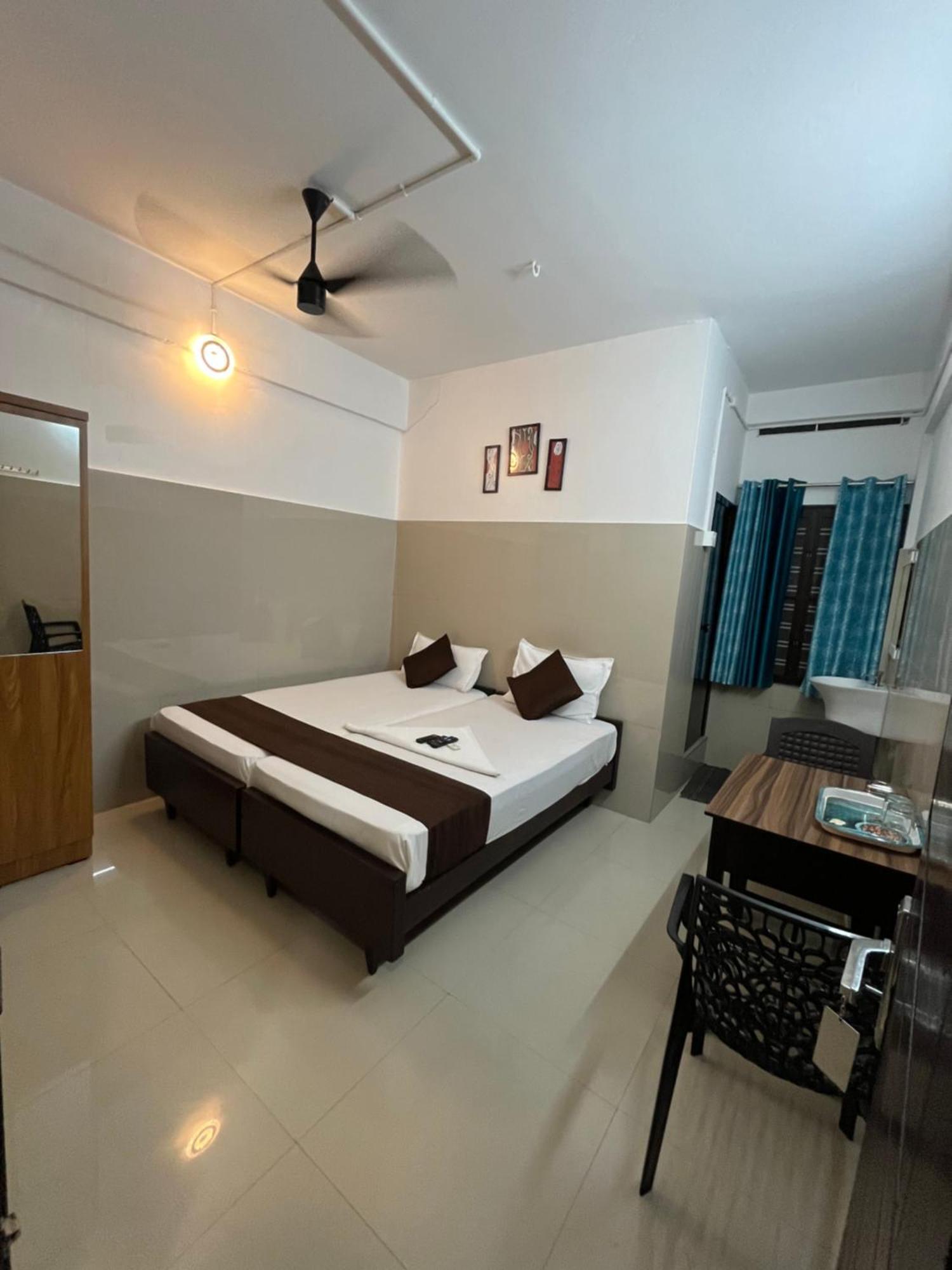 Priya Lodge Kozhikode Exterior foto